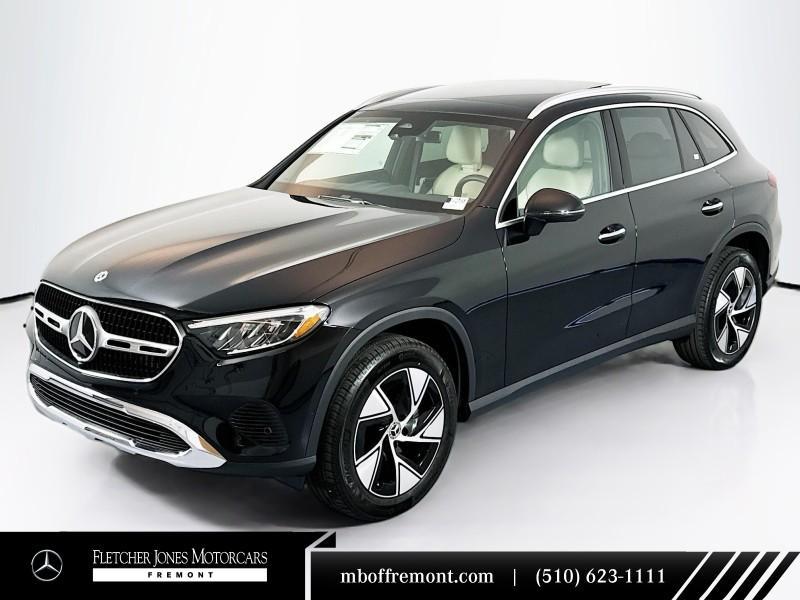 new 2024 Mercedes-Benz GLC 300 car, priced at $53,835