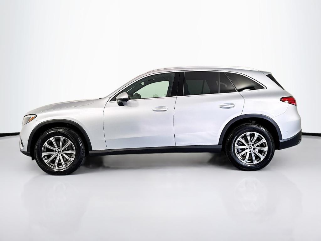 used 2024 Mercedes-Benz GLC 300 car