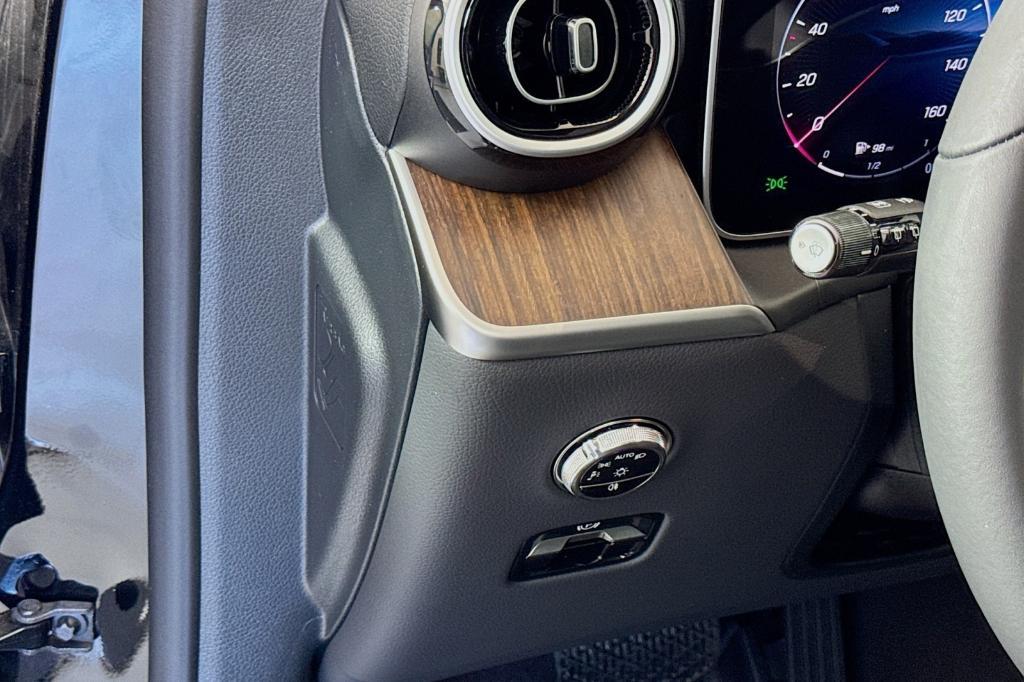 new 2025 Mercedes-Benz GLC 350e car, priced at $61,700