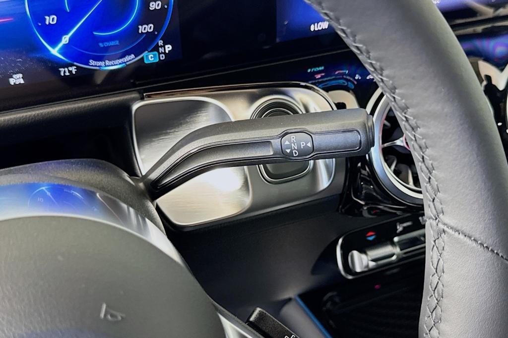 new 2025 Mercedes-Benz EQB 300 car, priced at $62,220