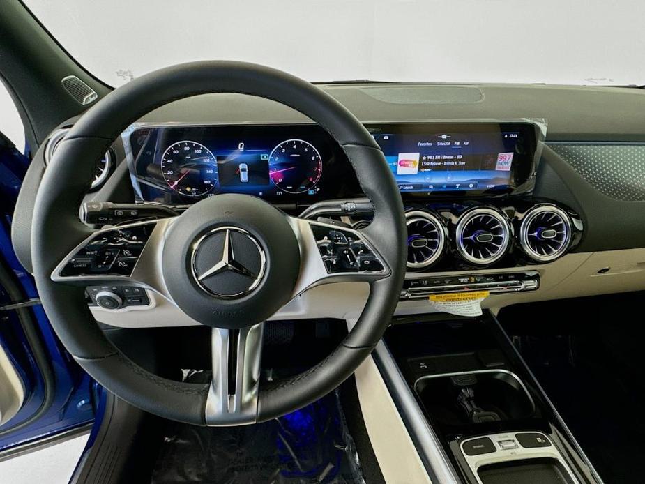 new 2025 Mercedes-Benz GLA 250 car, priced at $48,720