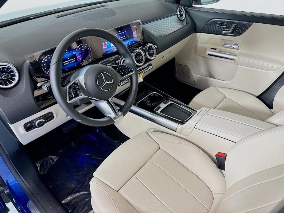 new 2025 Mercedes-Benz GLA 250 car, priced at $48,720