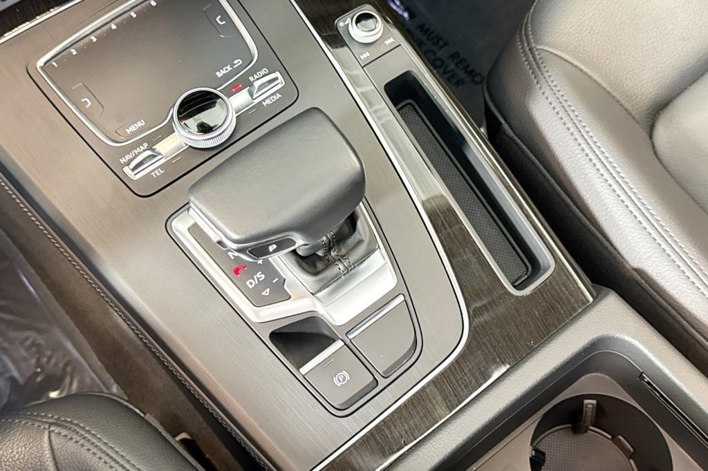 used 2020 Audi Q5 e car, priced at $26,994