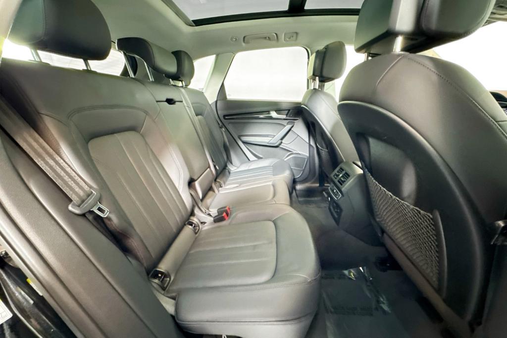 used 2020 Audi Q5 e car, priced at $26,994