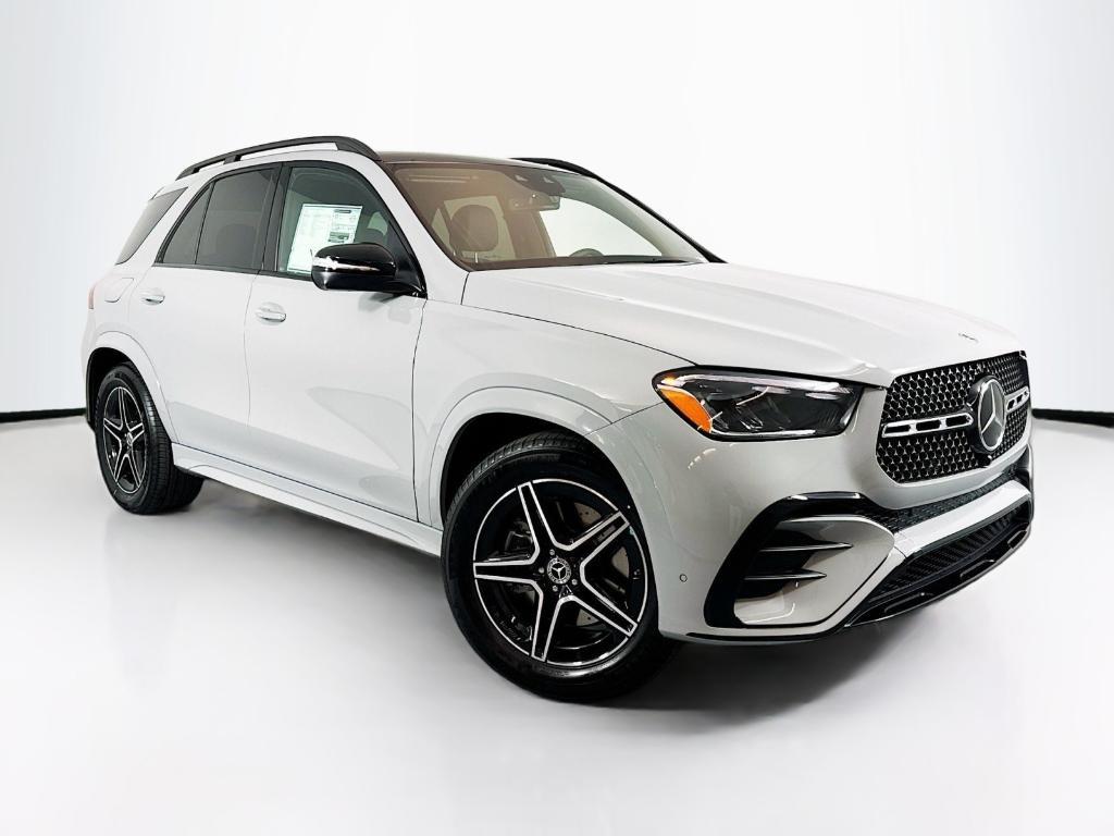 new 2025 Mercedes-Benz GLE 450 car, priced at $83,930