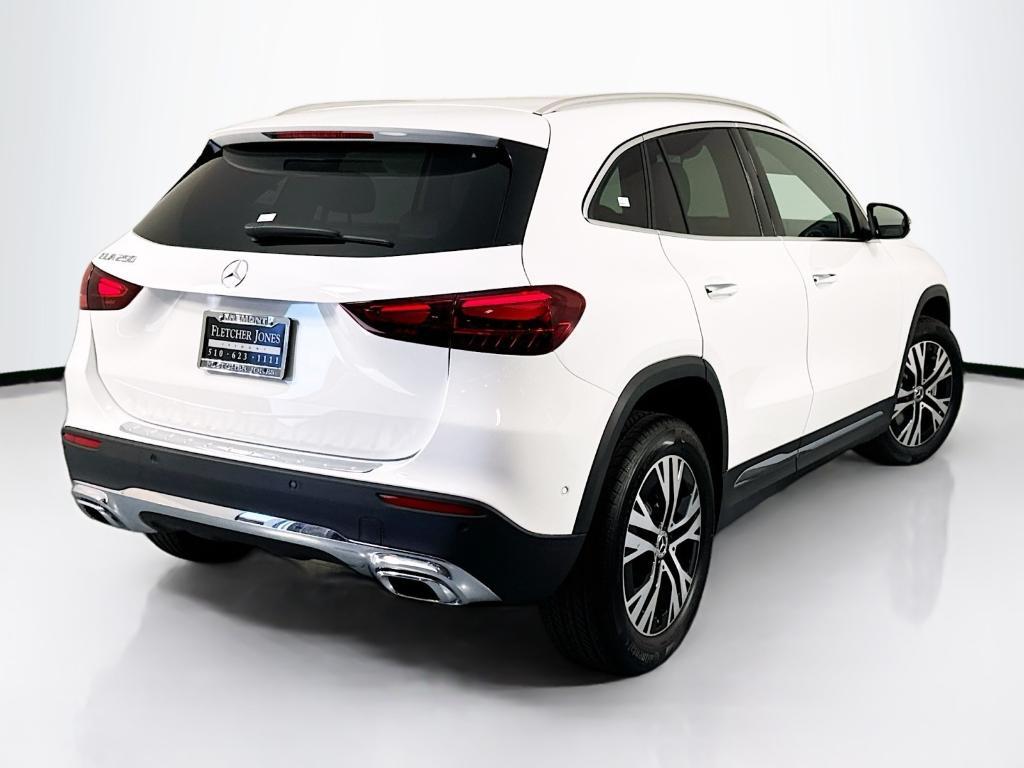new 2025 Mercedes-Benz GLA 250 car, priced at $45,845