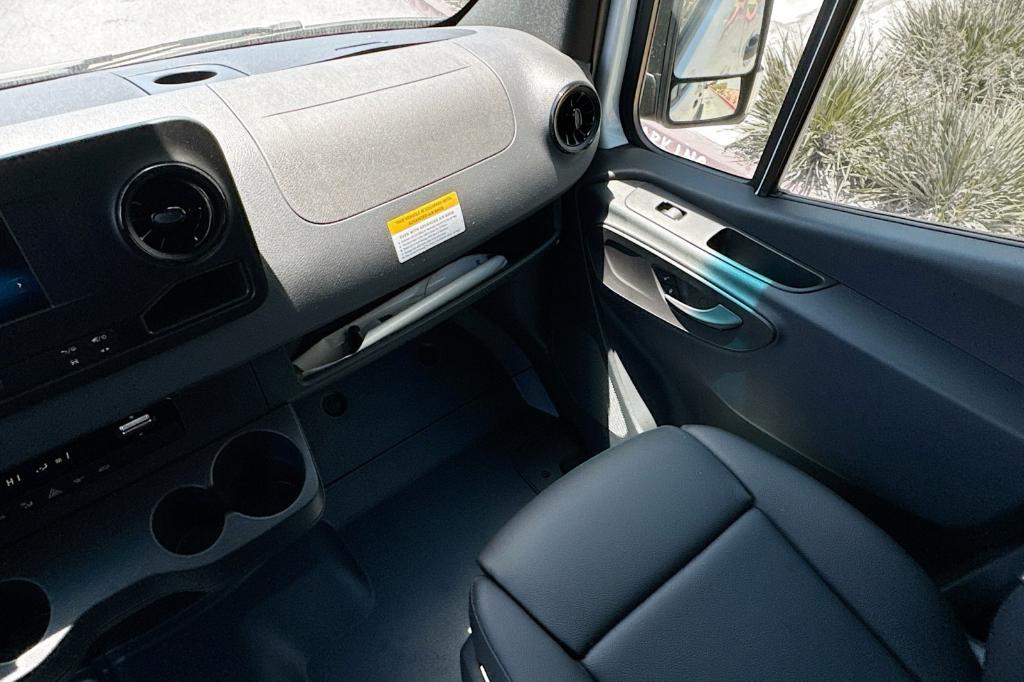 new 2024 Mercedes-Benz Sprinter 2500 car, priced at $69,926