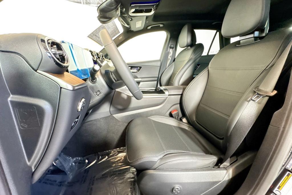 new 2026 Mercedes-Benz GLC 300 car, priced at $55,190