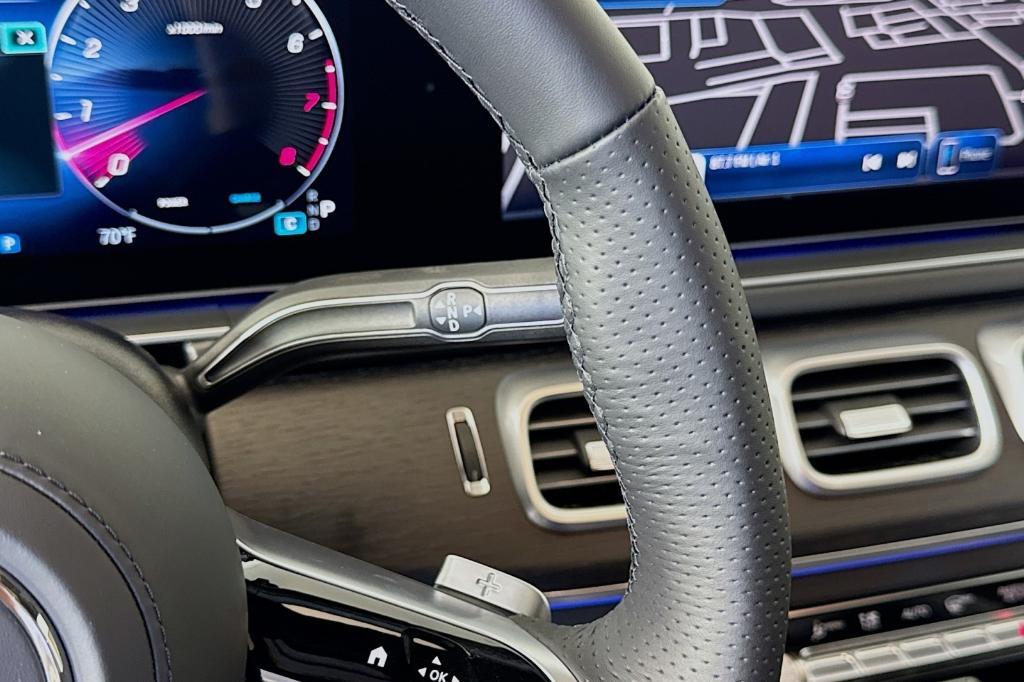 new 2025 Mercedes-Benz GLS 450 car, priced at $99,100