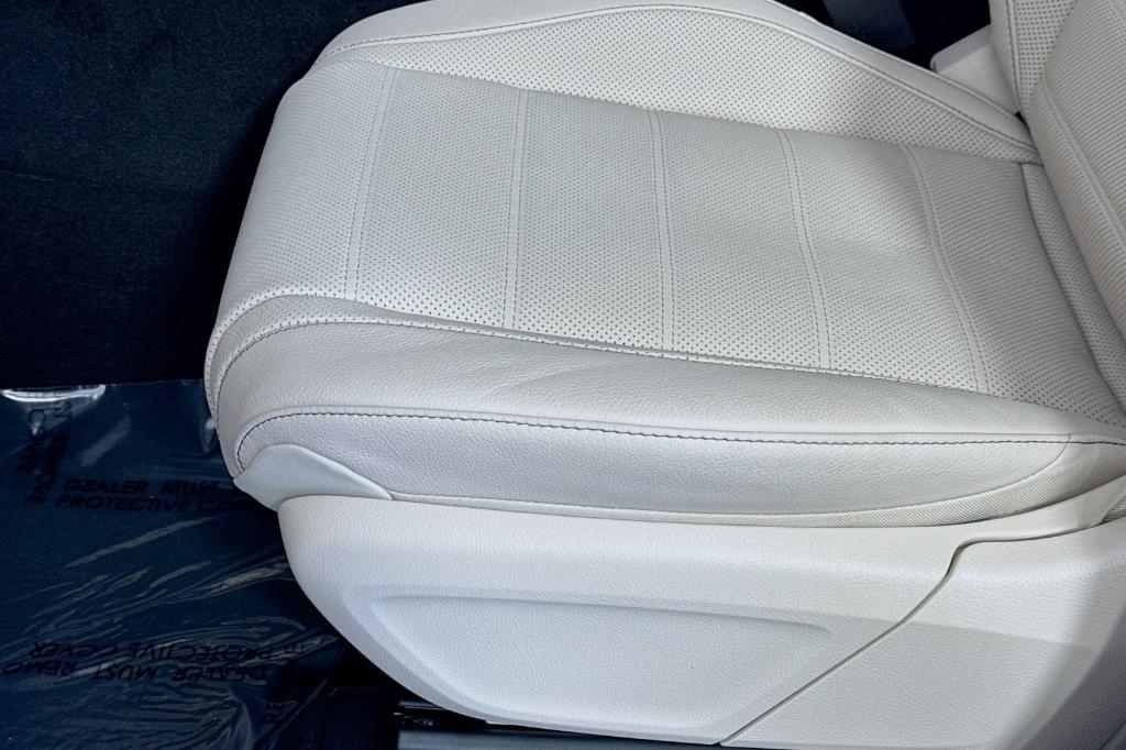 new 2025 Mercedes-Benz GLS 580 car, priced at $117,645