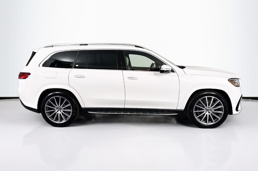 new 2025 Mercedes-Benz GLS 580 car, priced at $117,645