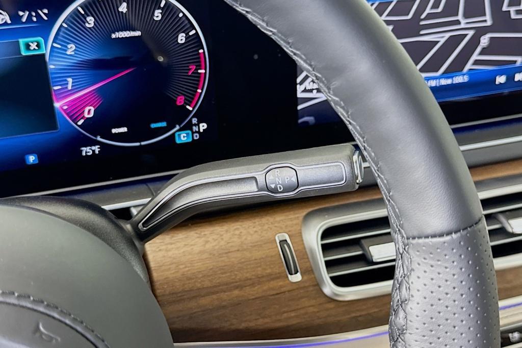 new 2025 Mercedes-Benz GLS 580 car, priced at $117,645
