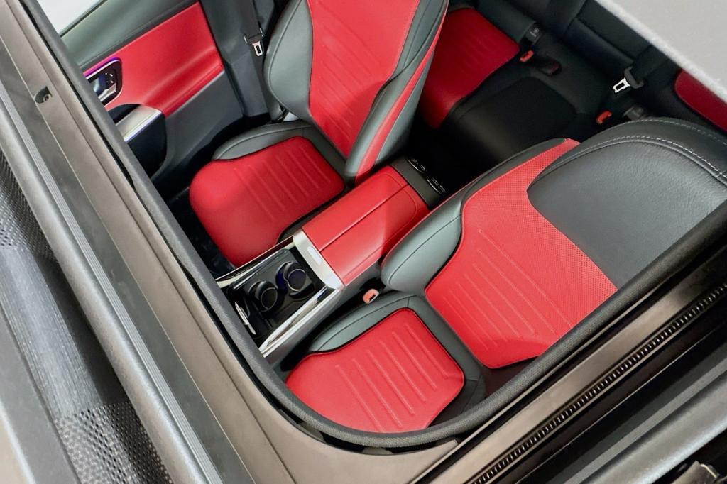 new 2025 Mercedes-Benz GLC 300 car, priced at $62,115