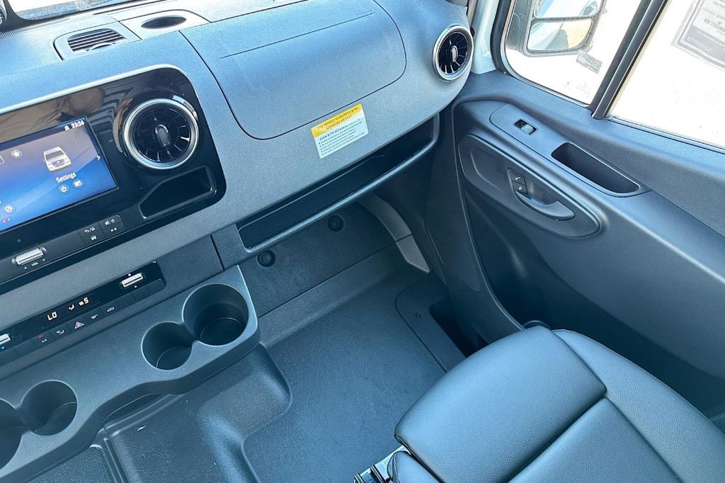 new 2025 Mercedes-Benz Sprinter 2500 car, priced at $61,723