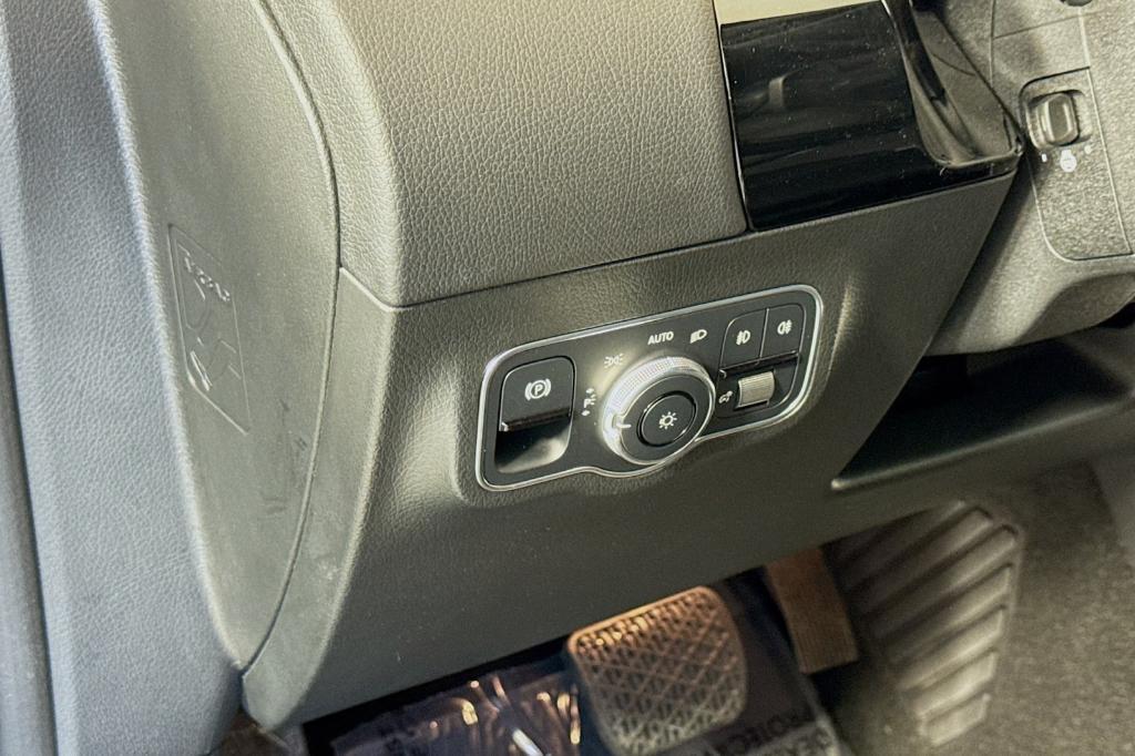 used 2021 Mercedes-Benz GLA 250 car, priced at $27,693