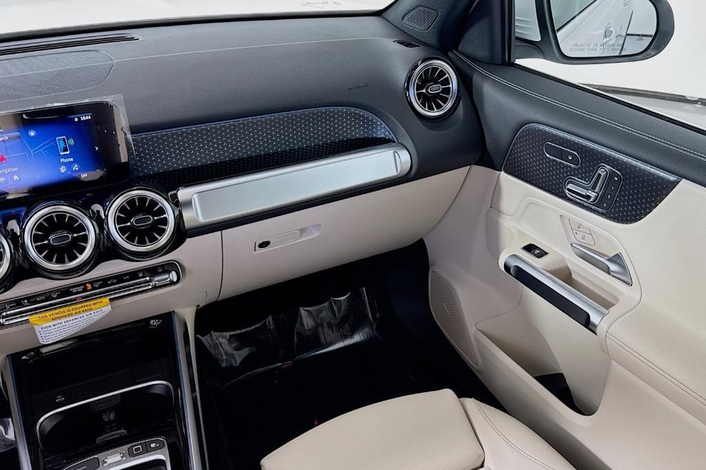new 2025 Mercedes-Benz EQB 250 car, priced at $58,225
