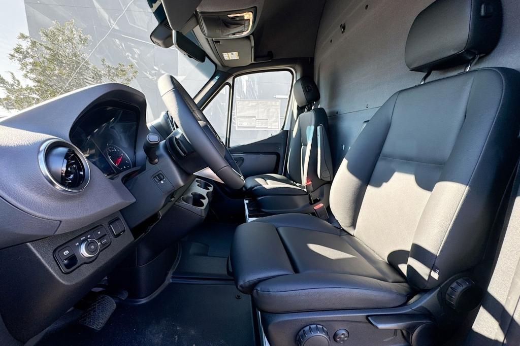 new 2025 Mercedes-Benz Sprinter 2500 car, priced at $73,090