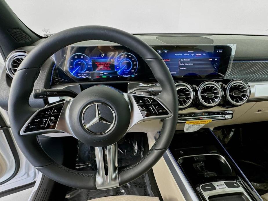 new 2024 Mercedes-Benz EQB 250 car, priced at $58,975