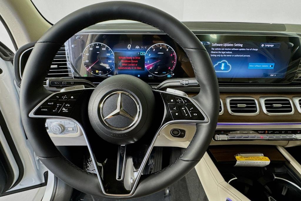 new 2025 Mercedes-Benz GLS 450 car, priced at $91,580