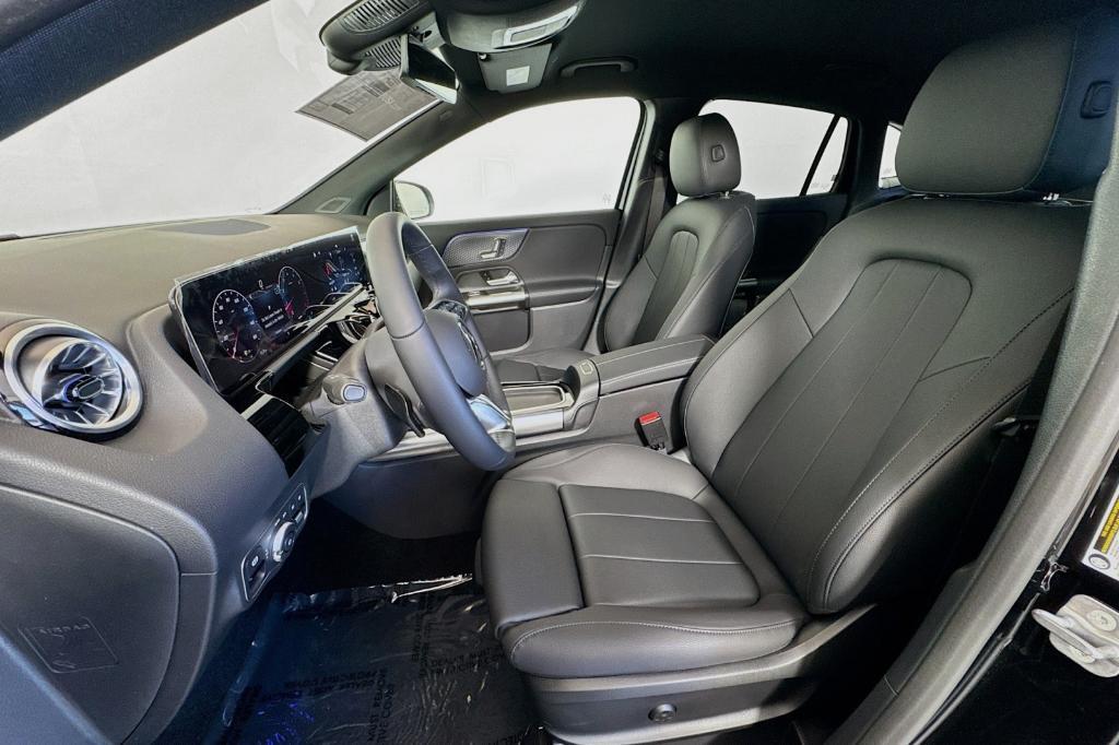 new 2025 Mercedes-Benz GLA 250 car, priced at $45,845