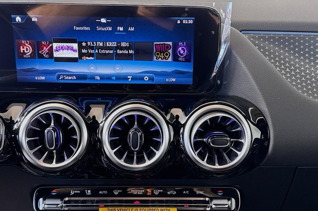 new 2025 Mercedes-Benz GLA 250 car, priced at $45,845