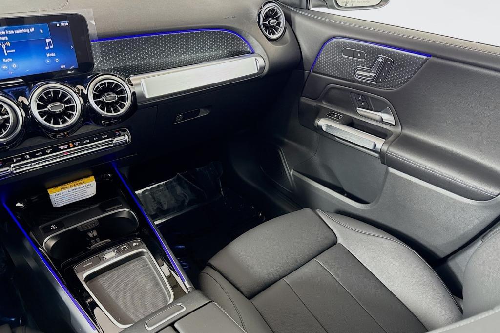 new 2025 Mercedes-Benz GLB 250 car, priced at $47,145