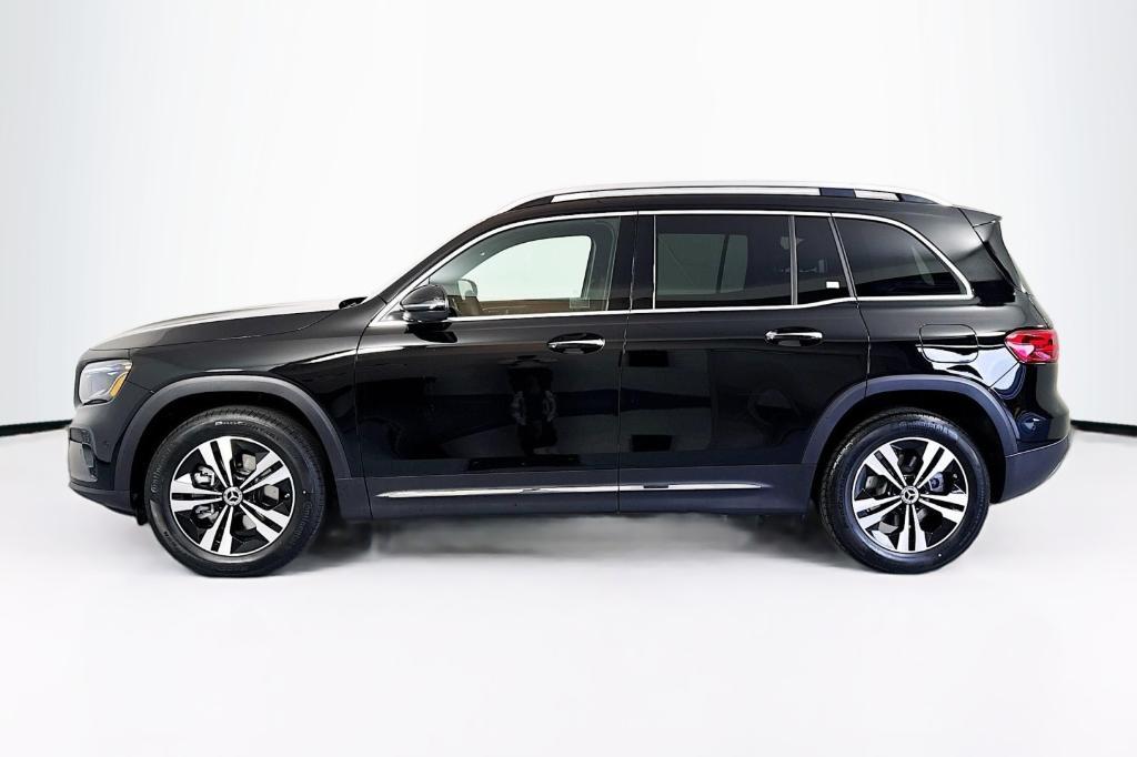new 2025 Mercedes-Benz GLB 250 car, priced at $47,145