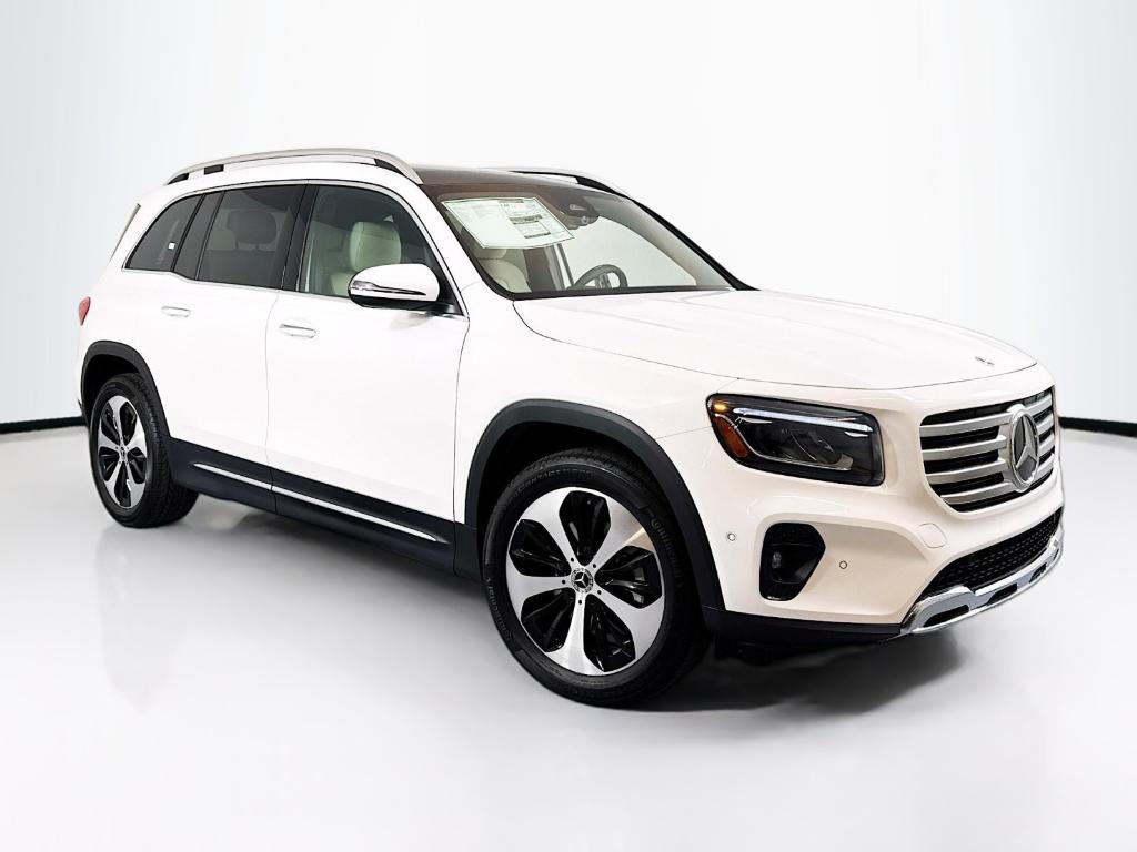 new 2025 Mercedes-Benz GLB 250 car, priced at $50,020