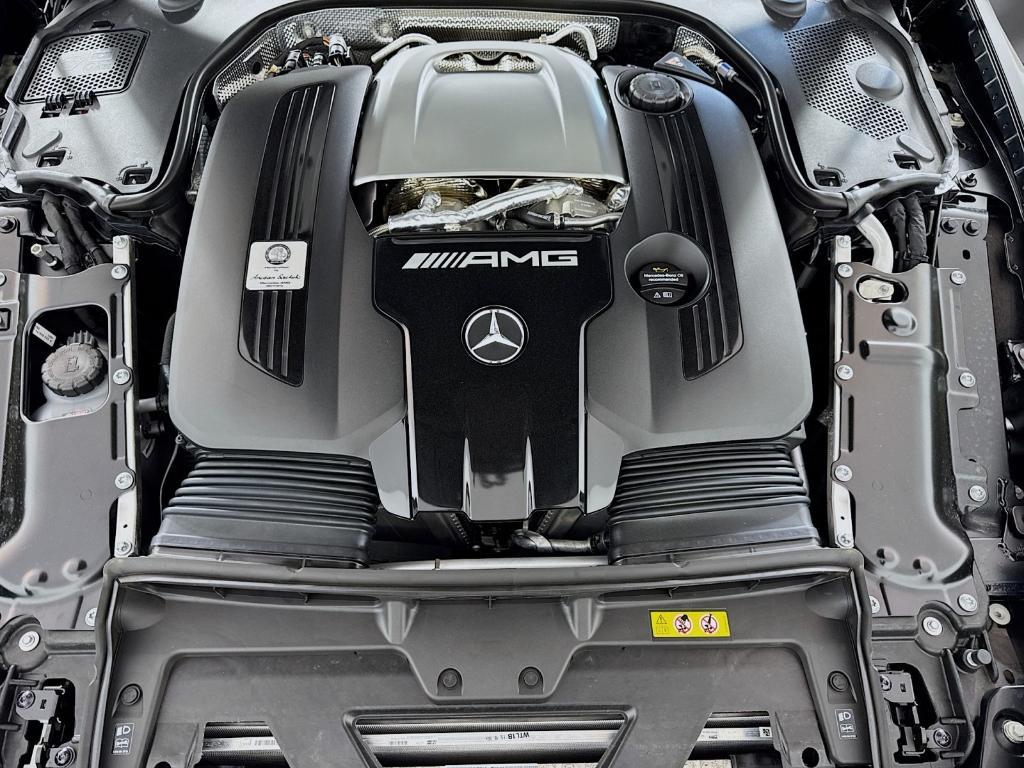 new 2025 Mercedes-Benz AMG SL 63 car, priced at $227,895