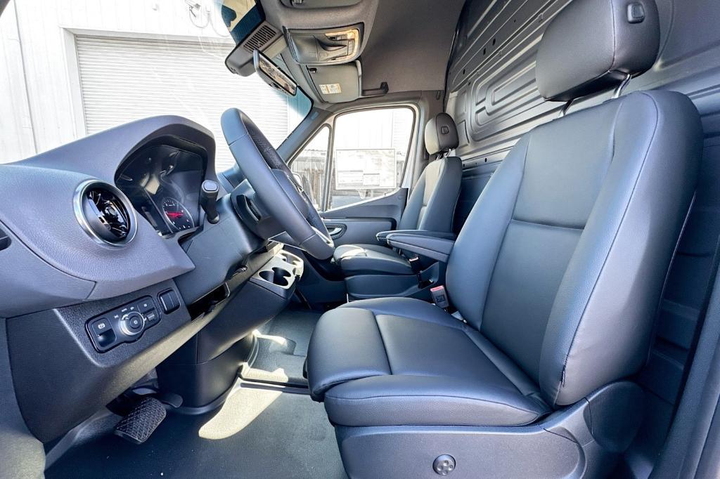 new 2025 Mercedes-Benz Sprinter 2500 car, priced at $67,952