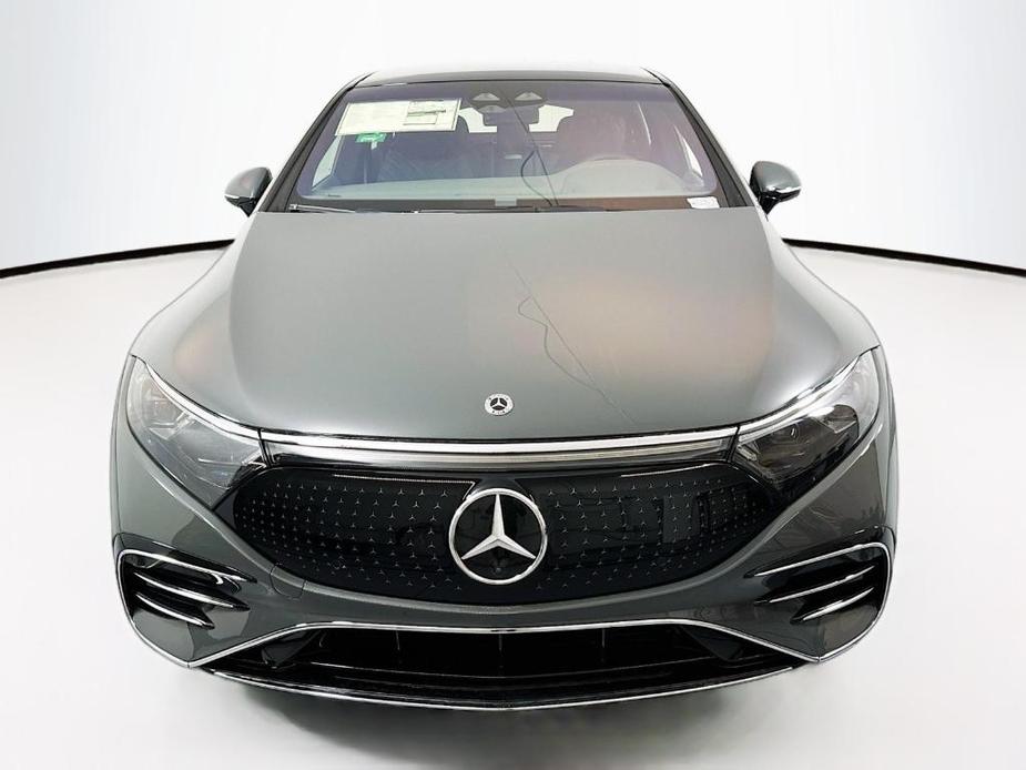 new 2024 Mercedes-Benz EQS 580 car, priced at $146,805