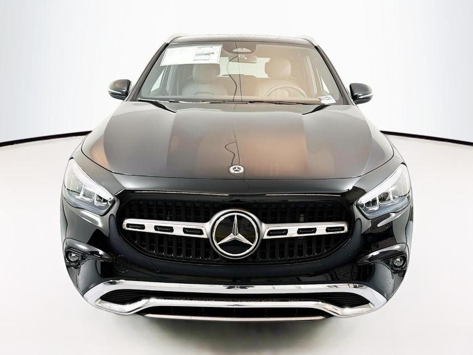 new 2025 Mercedes-Benz GLA 250 car, priced at $44,620