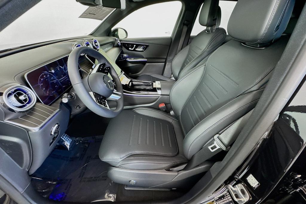 new 2025 Mercedes-Benz GLC 300 car, priced at $62,945