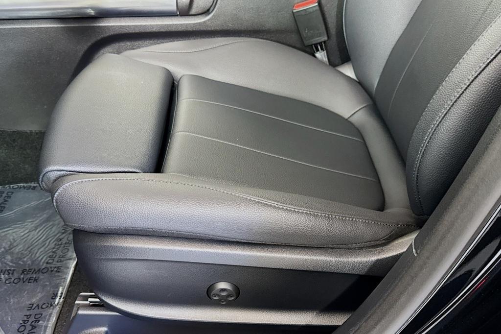 used 2025 Mercedes-Benz GLA 250 car, priced at $39,494