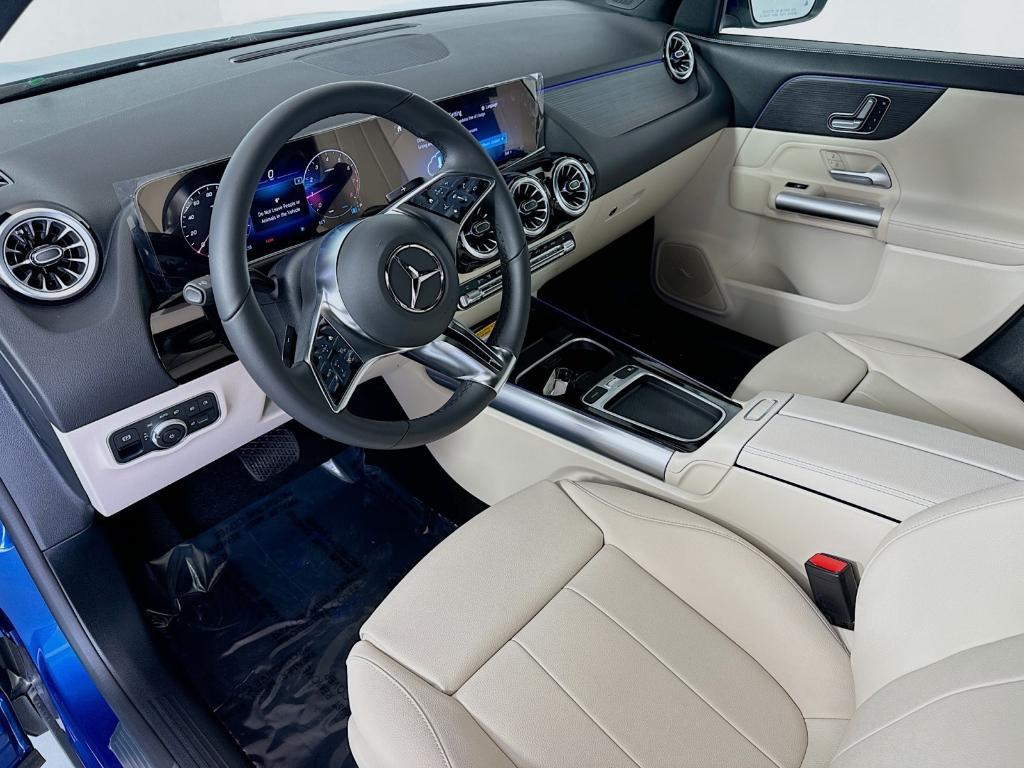 new 2025 Mercedes-Benz GLA 250 car, priced at $48,395