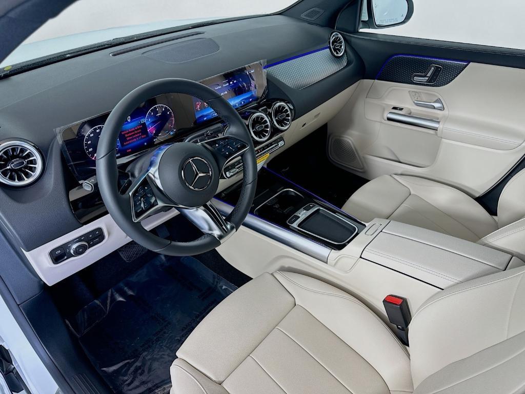 new 2025 Mercedes-Benz GLA 250 car, priced at $44,345