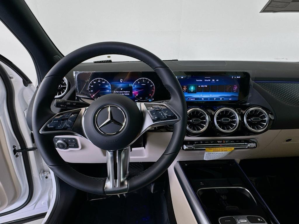 new 2025 Mercedes-Benz GLA 250 car, priced at $44,345