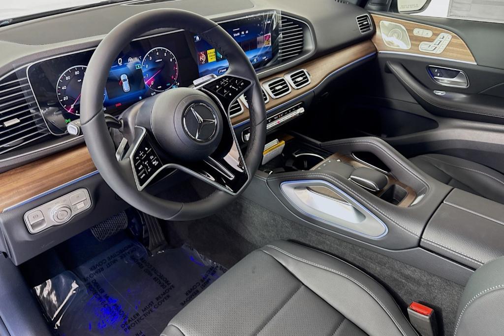 new 2025 Mercedes-Benz GLE 450 car, priced at $87,610