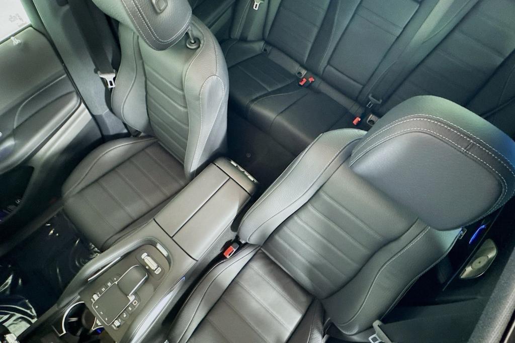 new 2025 Mercedes-Benz GLE 580 car, priced at $93,465
