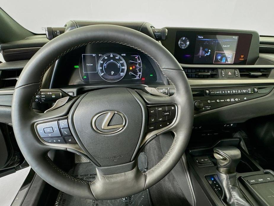 used 2020 Lexus ES 300h car, priced at $35,854