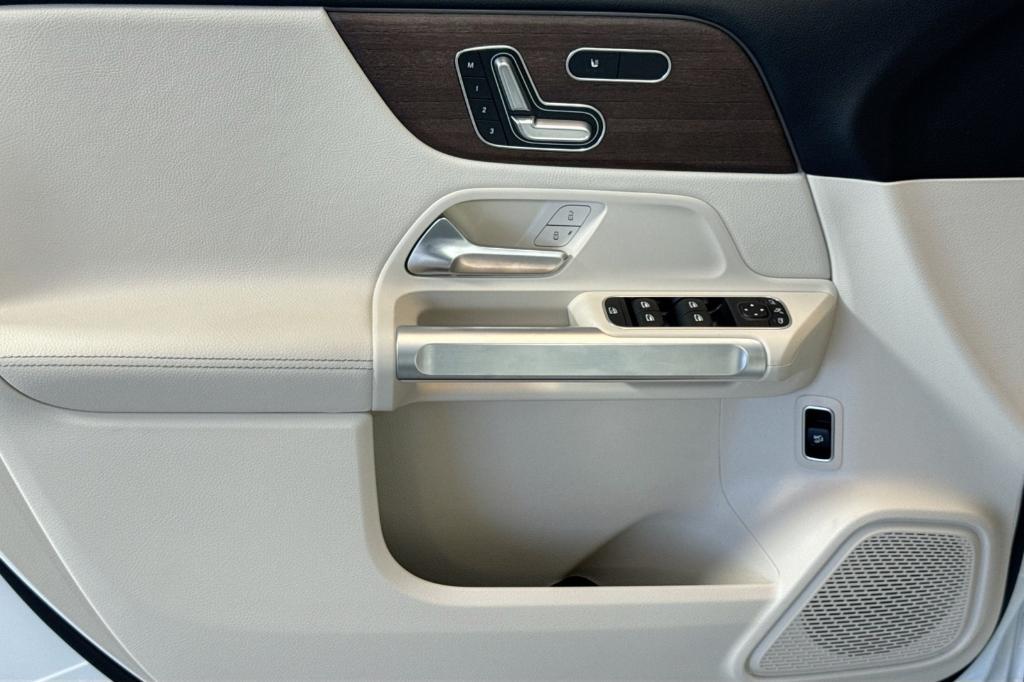 used 2023 Mercedes-Benz GLB 250 car, priced at $34,994