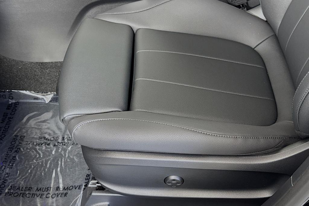 new 2025 Mercedes-Benz GLA 250 car, priced at $47,545
