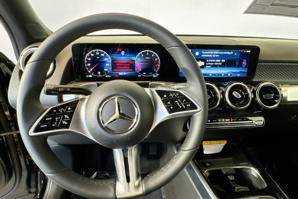 new 2025 Mercedes-Benz GLB 250 car, priced at $44,550