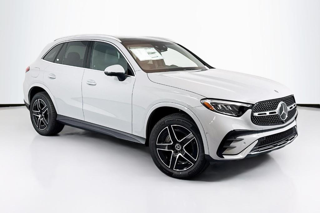 new 2025 Mercedes-Benz GLC 300 car, priced at $64,825