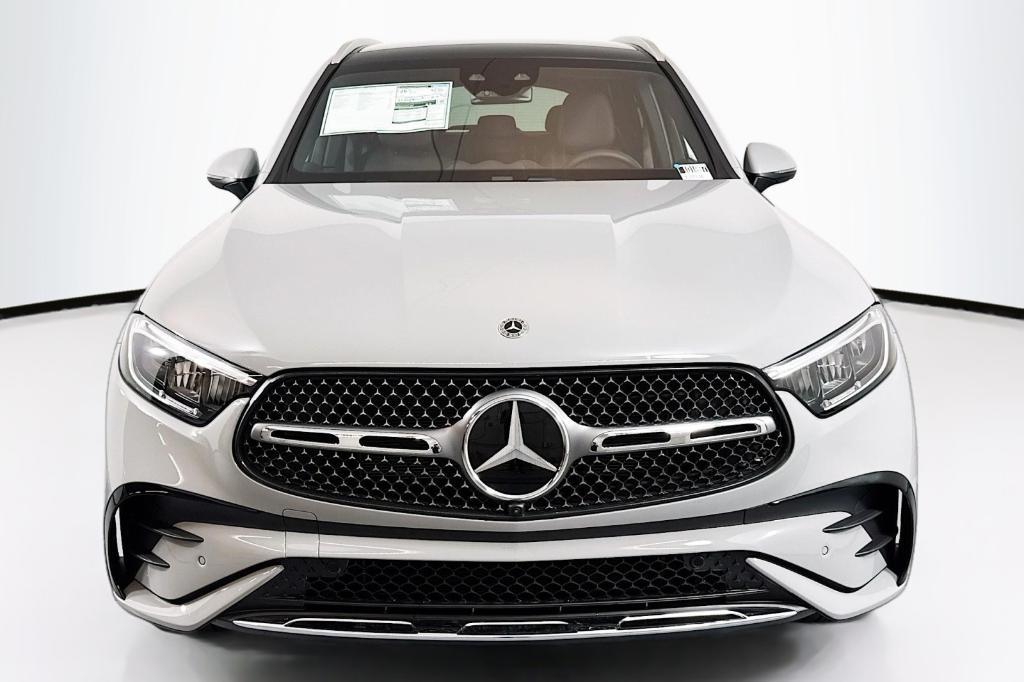 new 2025 Mercedes-Benz GLC 300 car, priced at $64,825
