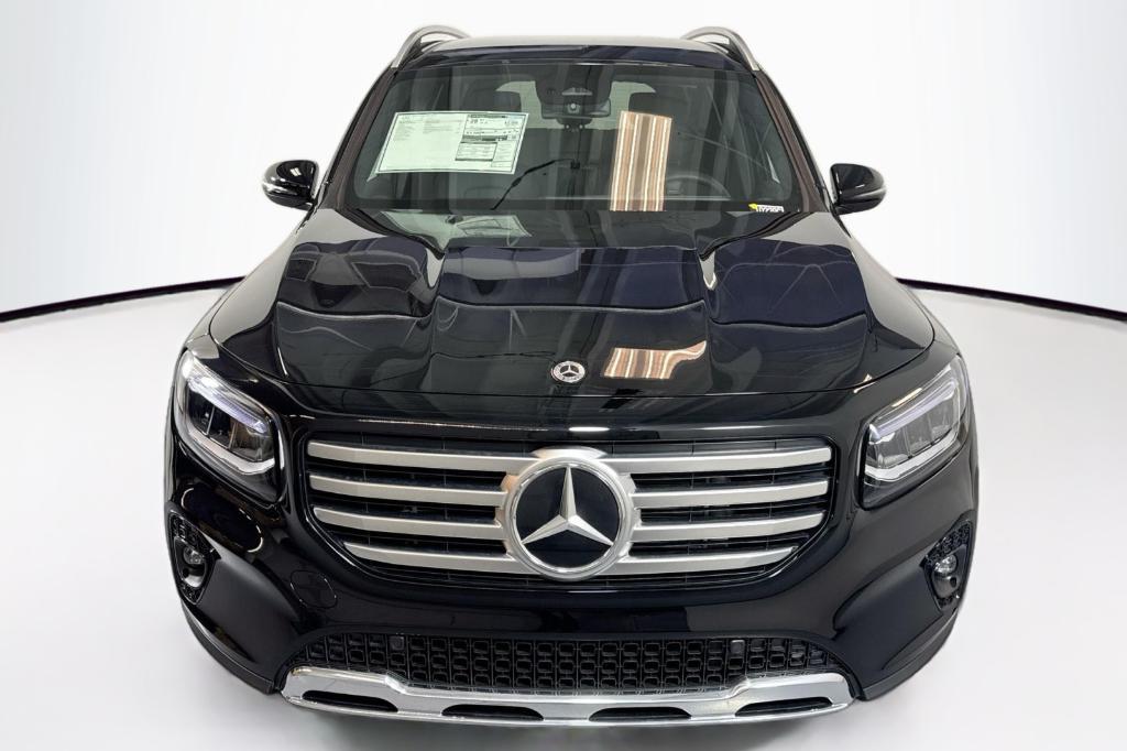new 2025 Mercedes-Benz GLB 250 car, priced at $44,550