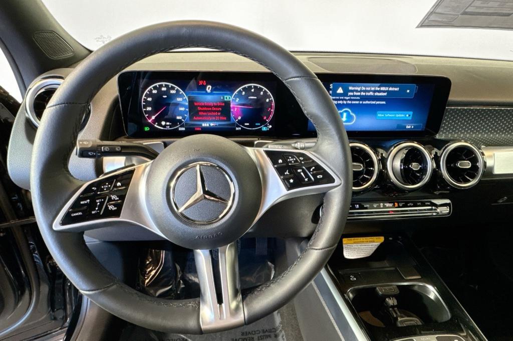 new 2025 Mercedes-Benz GLB 250 car, priced at $44,550