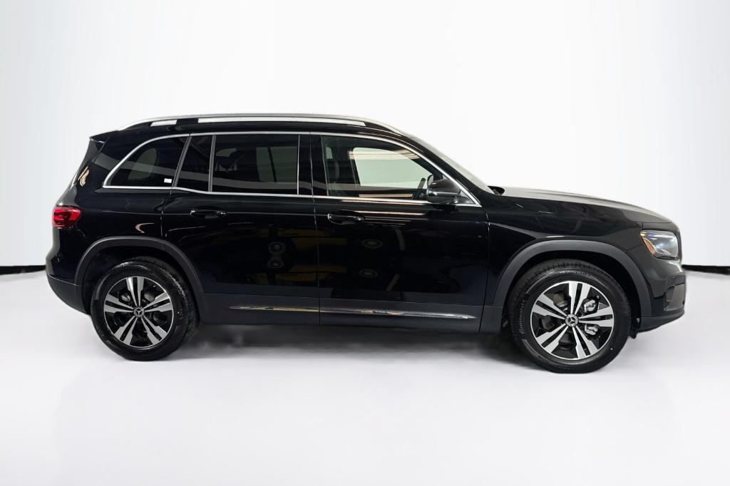 new 2025 Mercedes-Benz GLB 250 car, priced at $44,550