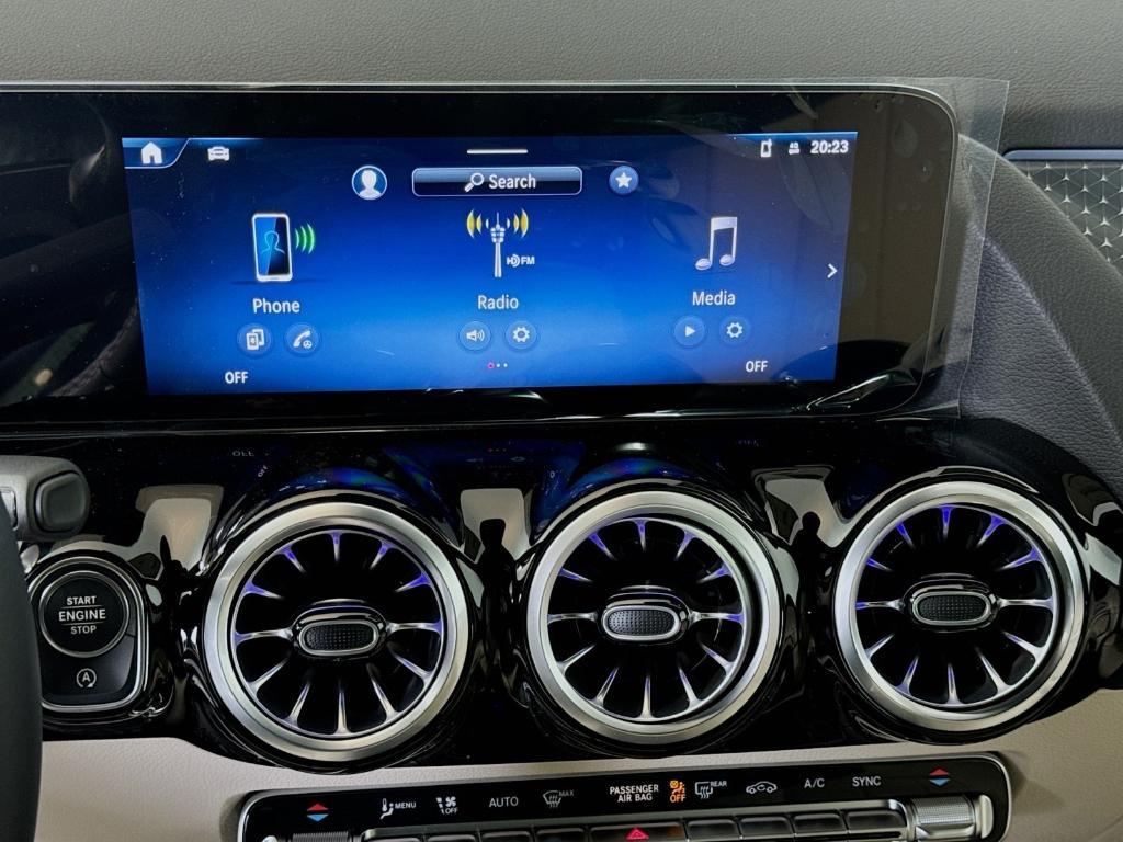 new 2025 Mercedes-Benz GLA 250 car, priced at $44,345