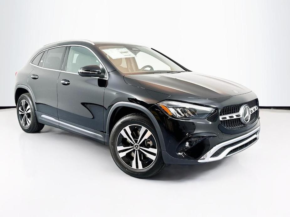 new 2025 Mercedes-Benz GLA 250 car, priced at $44,620